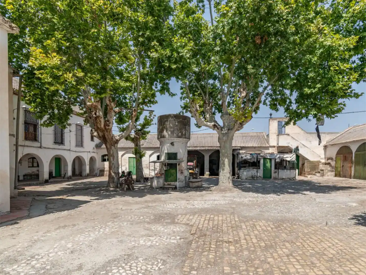 Vista exterior de Piso en venta en Granada con Jardín privado y Piscina