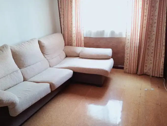 Sala d'estar de Pis en venda en Santander amb Forn
