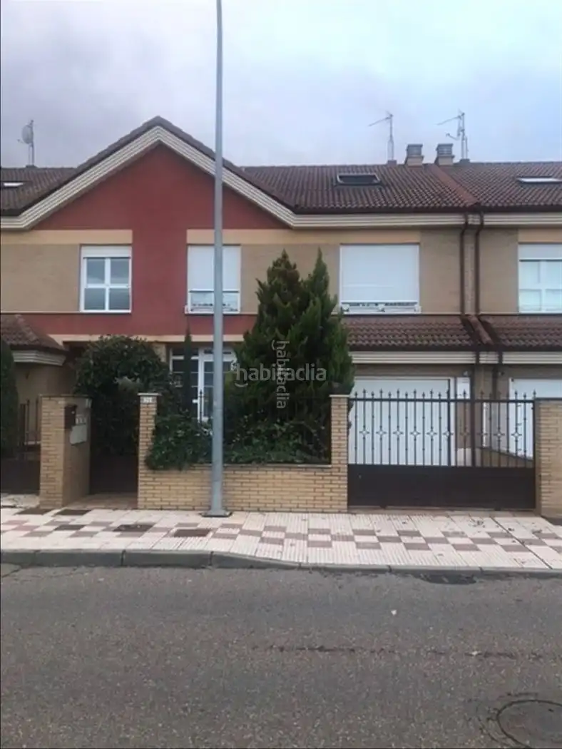 Xalet amb jardí en venda a Calle las Barreras 30