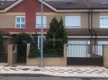 Xalet amb jardí en venda a Calle las Barreras 30