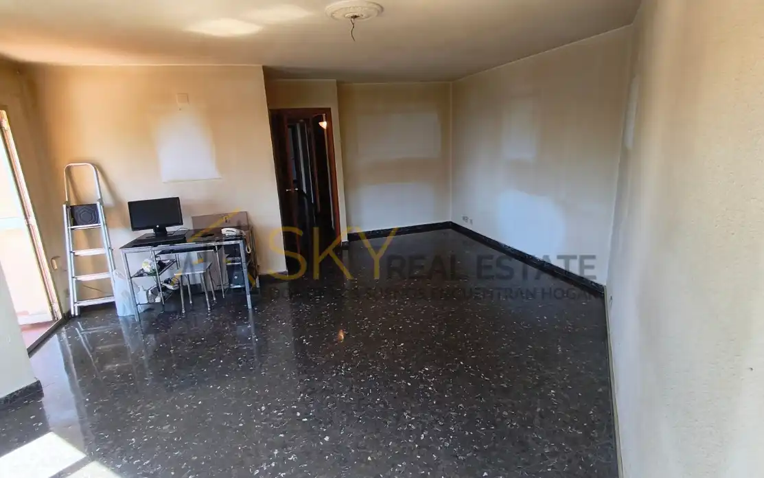 Living room of Flat for sale in Valencia  with Air Conditioner, Heating and Terrace