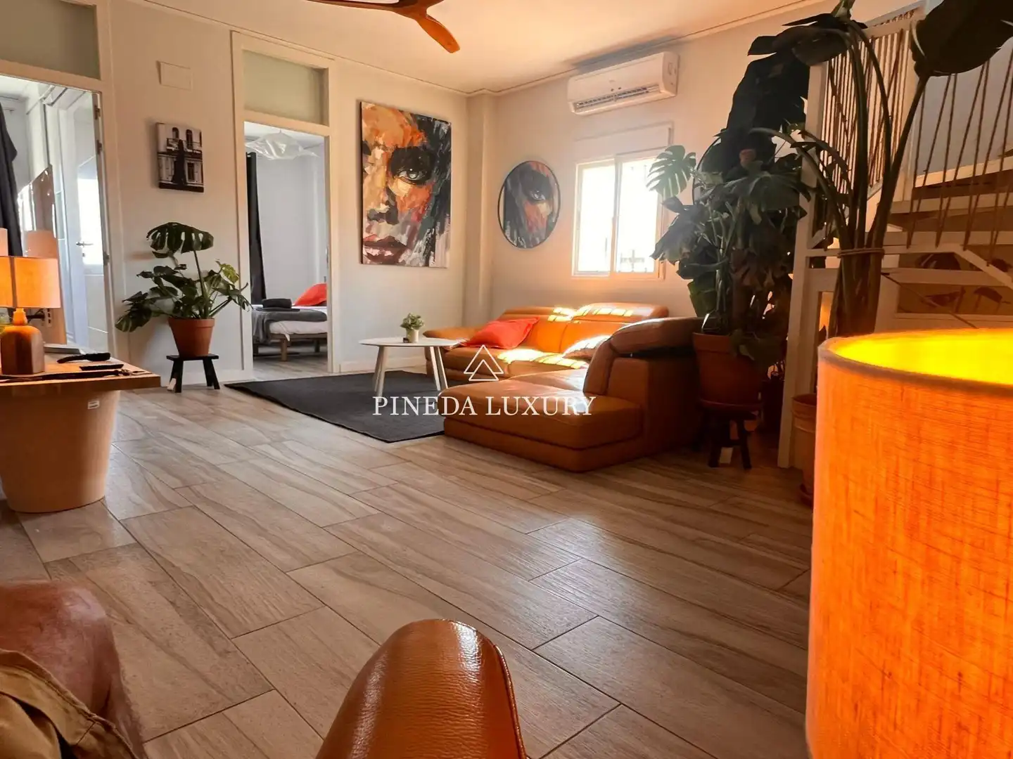 Sala d'estar de Casa o xalet en venda en Valencia amb Aire condicionat, Calefacció i Jardí privat