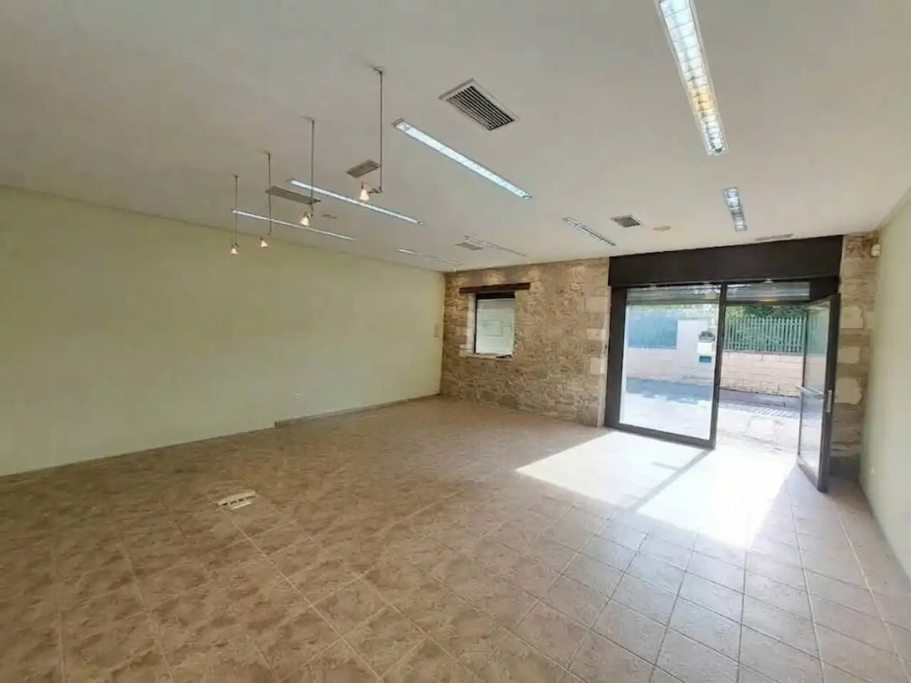 Local en venta en Quintanilla Vivar, Burgos