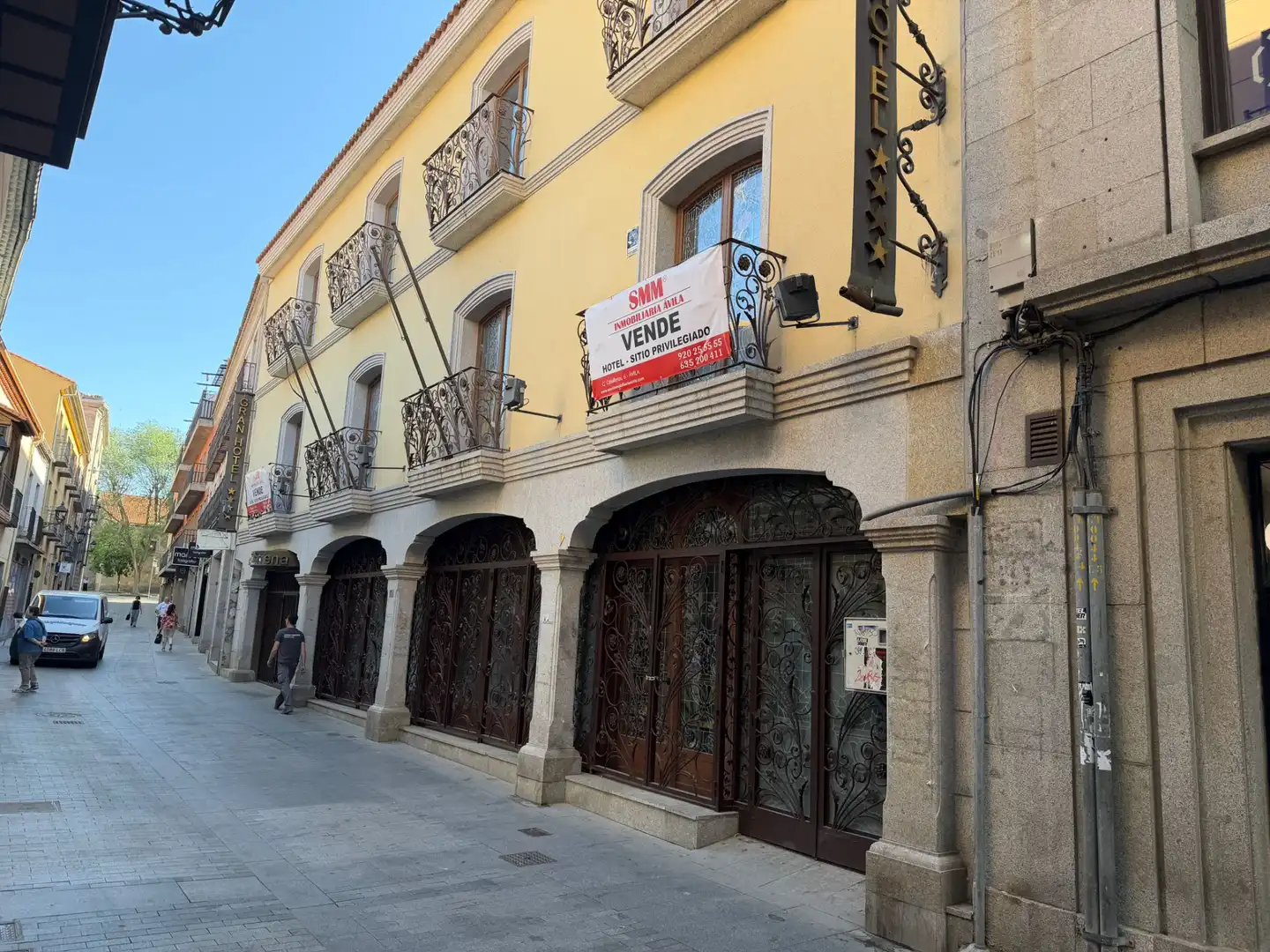 Vista exterior de Edificio en venta en Ávila