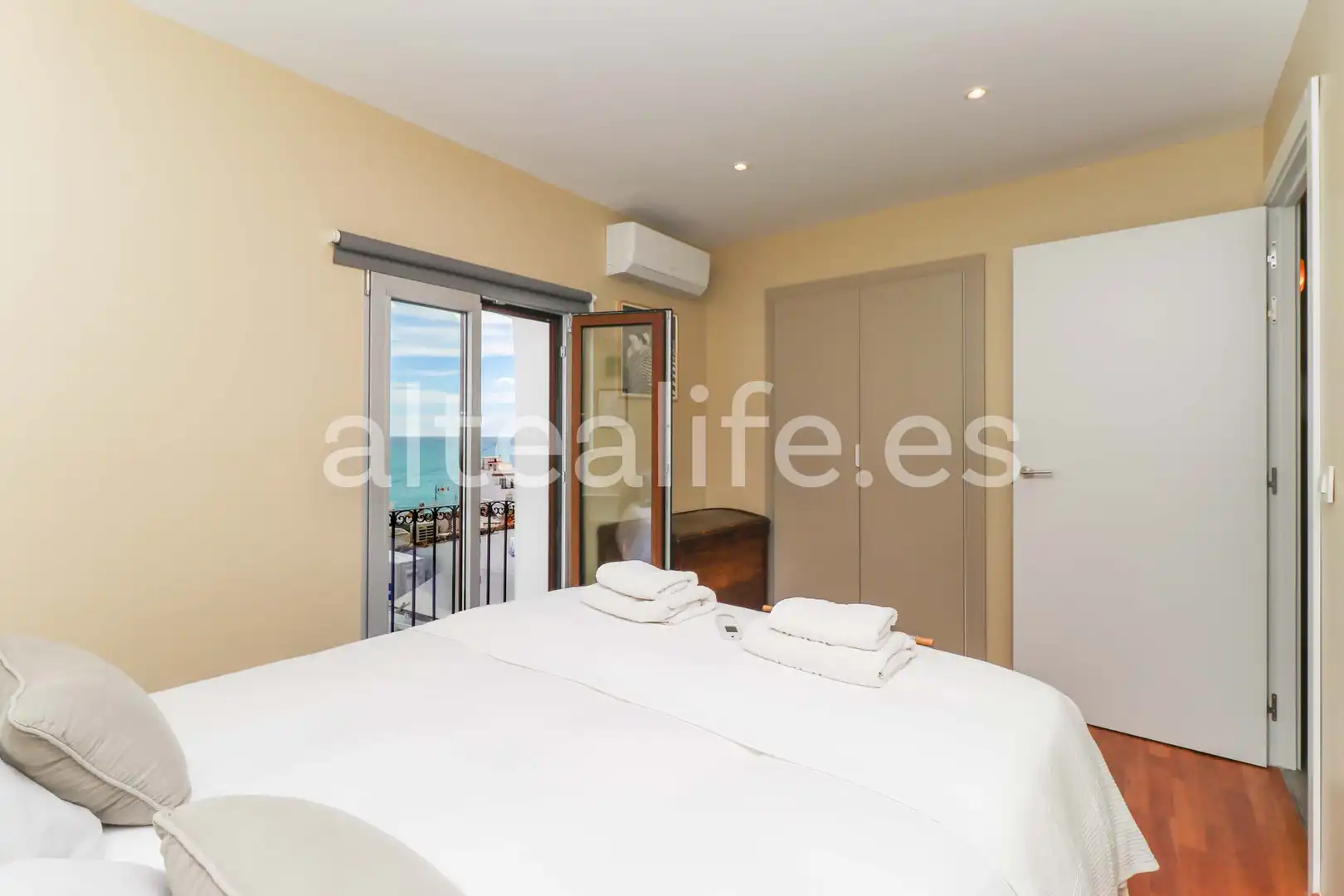 Habitación de Casa adosada en venta en Altea con Aire acondicionado, Parquet y Balcón
