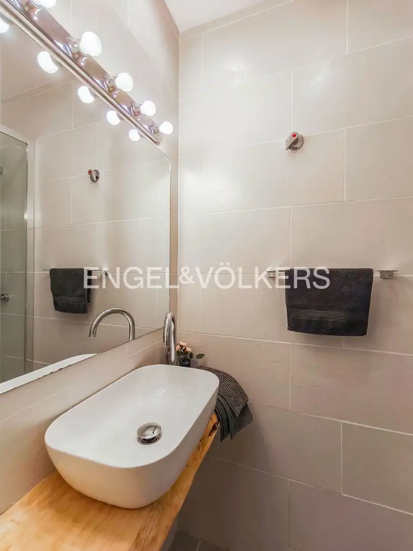 Baño de Piso en venta en Barcelona con Aire acondicionado, Calefacción y Amueblado