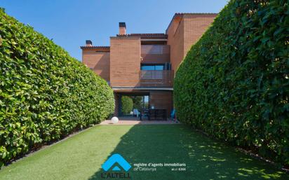 Jardí de Finca rústica en venda en L'Ametlla del Vallès amb Aire condicionat, Terrassa i Piscina