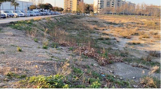Terreno industrial en Venta en Carrera de la Camisera, s/n en Miralbueno