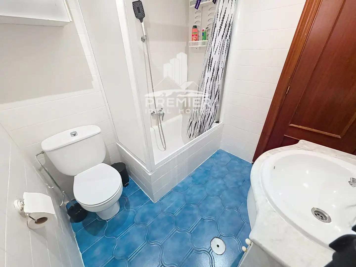 Bathroom of Flat for rent in Petrer  with Terrace and Furnished