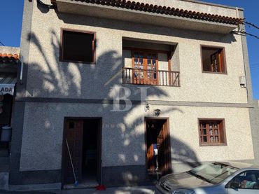 Casa en venda a La Vega - El Amparo - Cueva del Viento