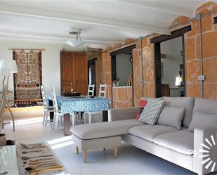 Sala d'estar de Casa adosada en venda en Santanyí amb Aire condicionat, Terrassa i Traster