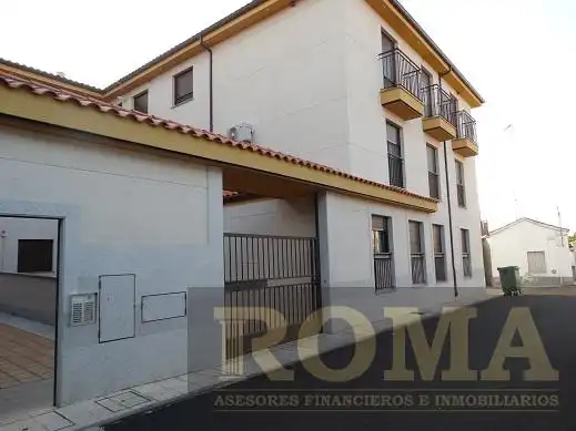 Dúplex con ascensor en venta en La Fuente de San Esteban