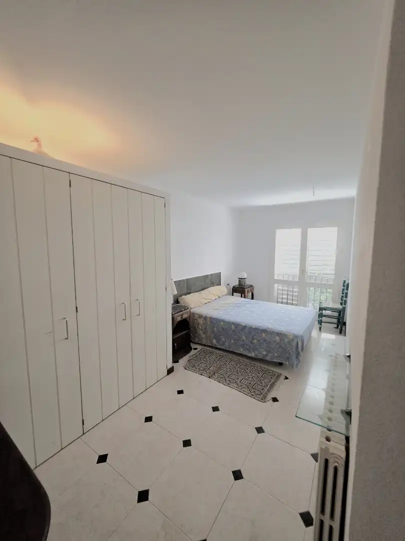 Schlafzimmer von Einfamilien-Reihenhaus zum Verkauf in Cadaqués mit Heizung und Terrasse