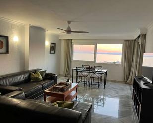 Sala d'estar de Apartament per a compartir en Benalmádena amb Terrassa