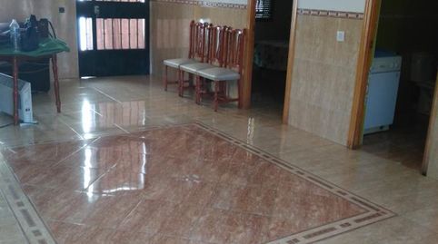Foto 2 de Casa o chalet en venta en Barriales, Miralvalle - Av. Virgen del Puerto - La Data, Plasencia