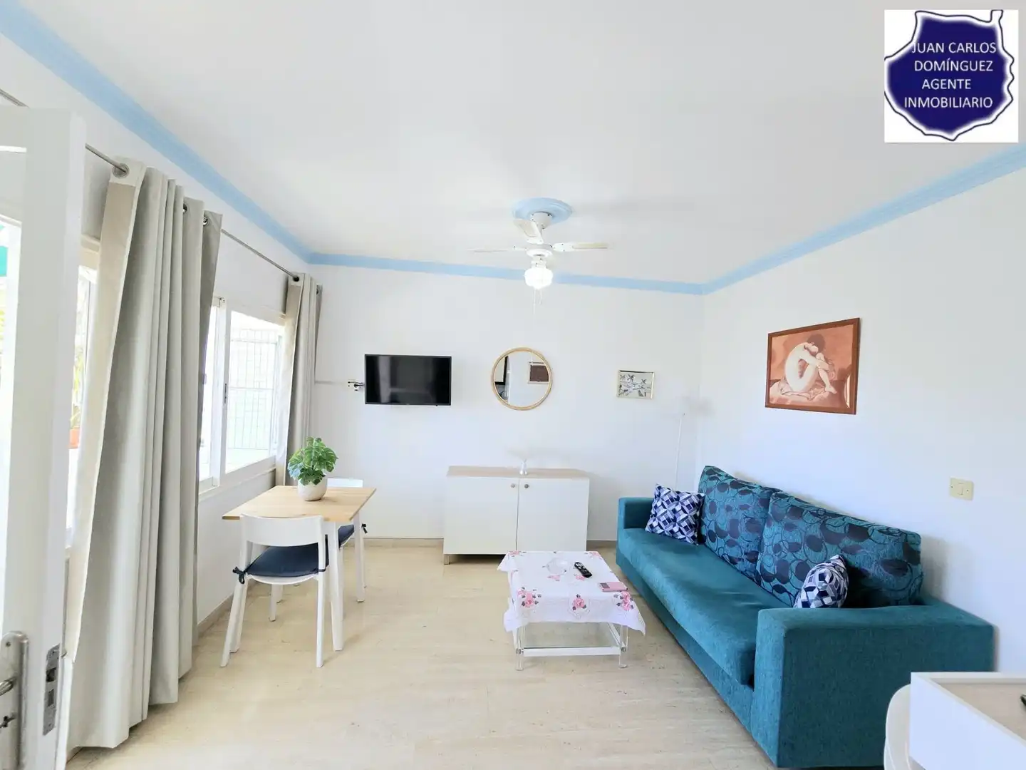 Sala d'estar de Apartament de lloguer en San Bartolomé de Tirajana amb Terrassa, Moblat i Piscina comunitària