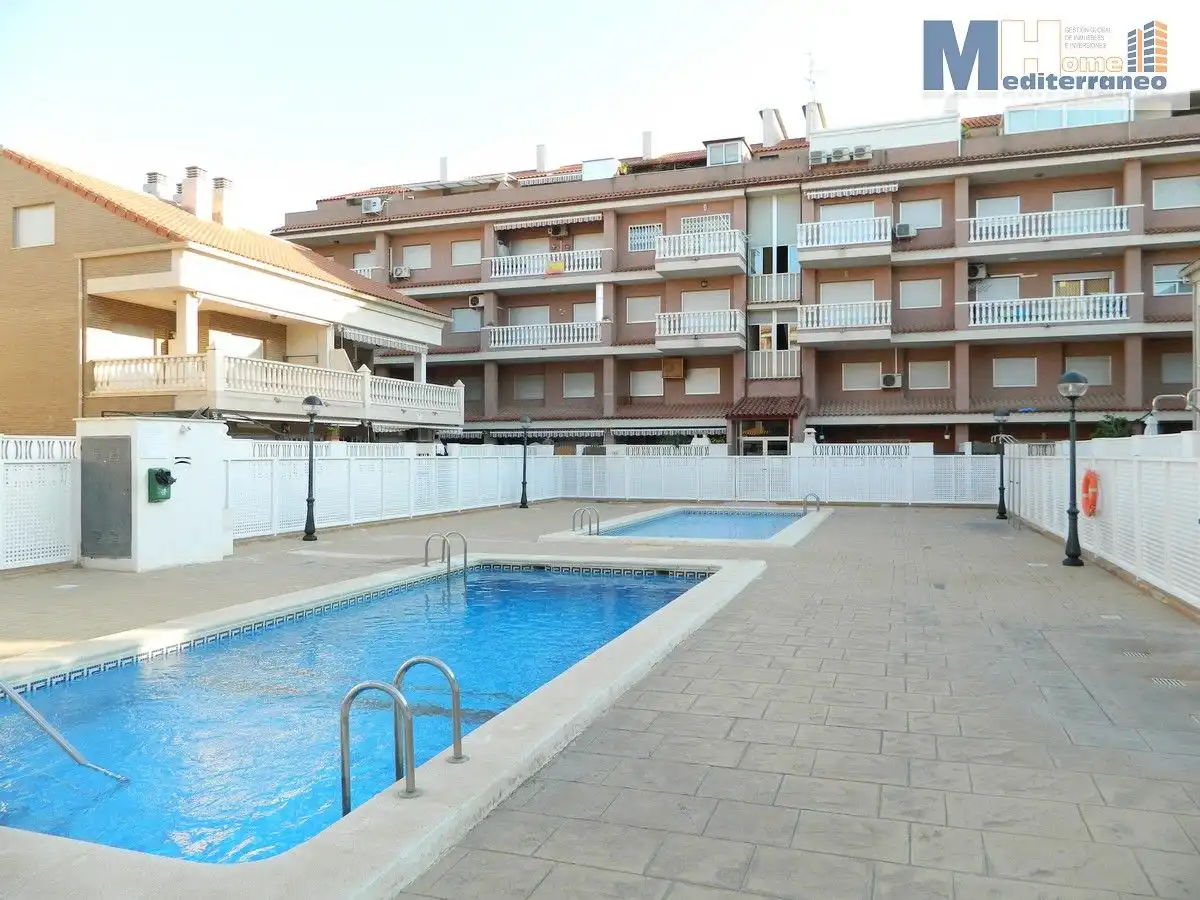 Piscina de Apartament de lloguer en Canet d'En Berenguer amb Aire condicionat, Calefacció i Terrassa