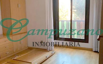 Foto 2 de Piso en venta en Calle de Campezo, Nº14, Rejas,  Madrid Capital