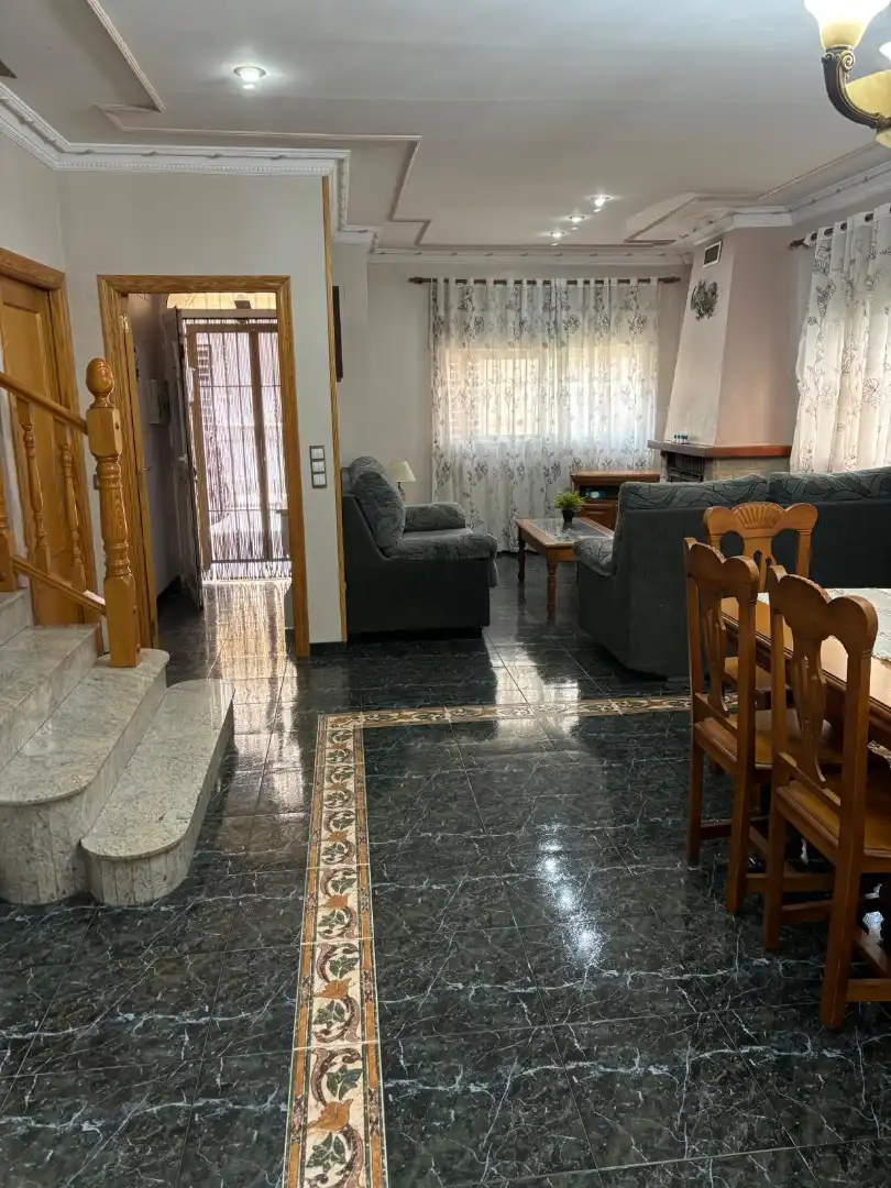 Sala d'estar de Casa o xalet en venda en Sagunto / Sagunt amb Aire condicionat, Terrassa i Traster