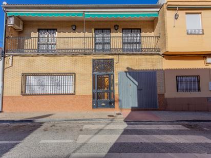 Exterior view of House or chalet for sale in  Granada Capital  with Private garden