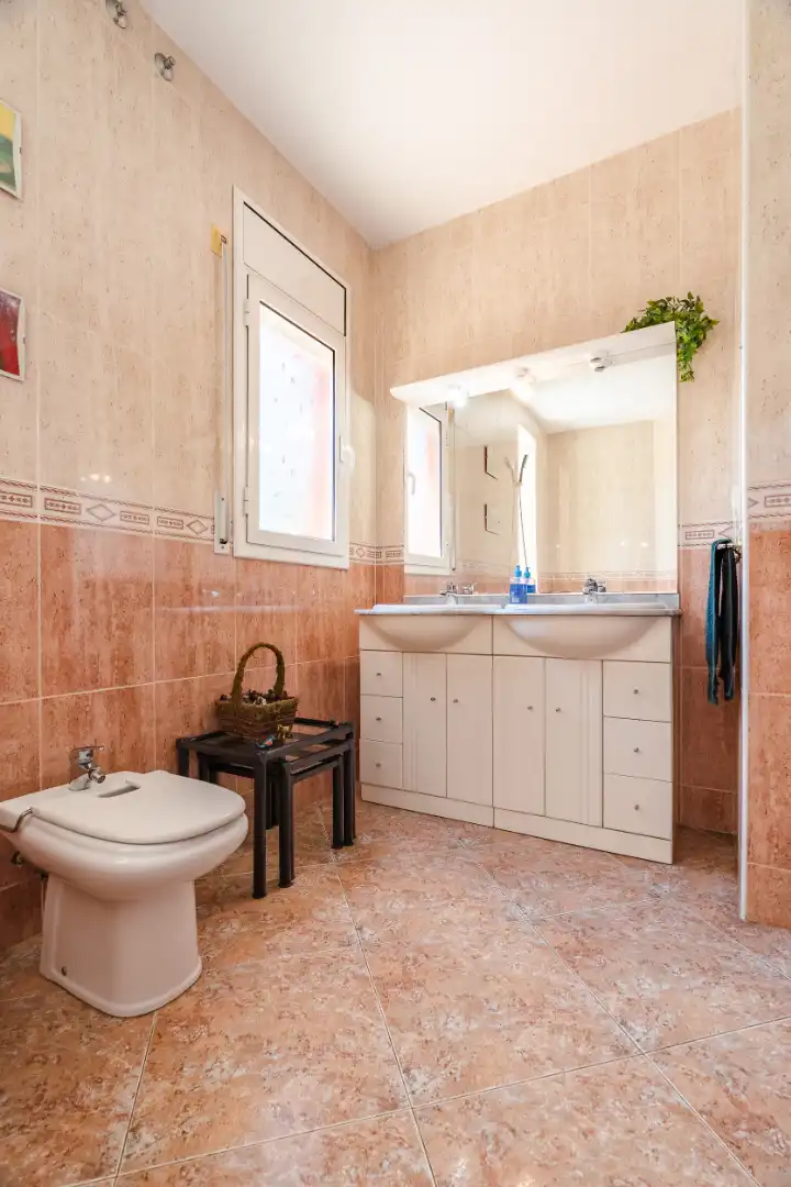 Bathroom of Houses for sale in La Secuita  with Air Conditioner, Heating and Private garden
