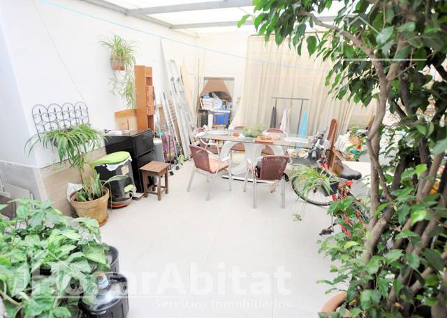 Piso en Venta en Calle Rafael 'El Gallo' en Barrio de la Luz