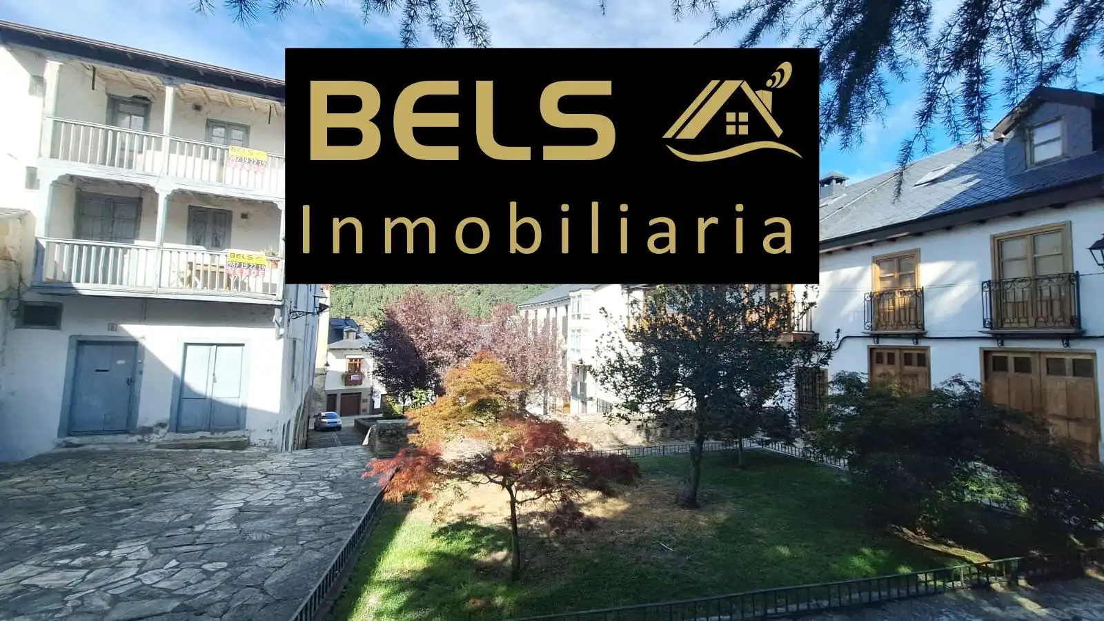 Vista exterior de Edifici en venda en Villafranca del Bierzo, León
