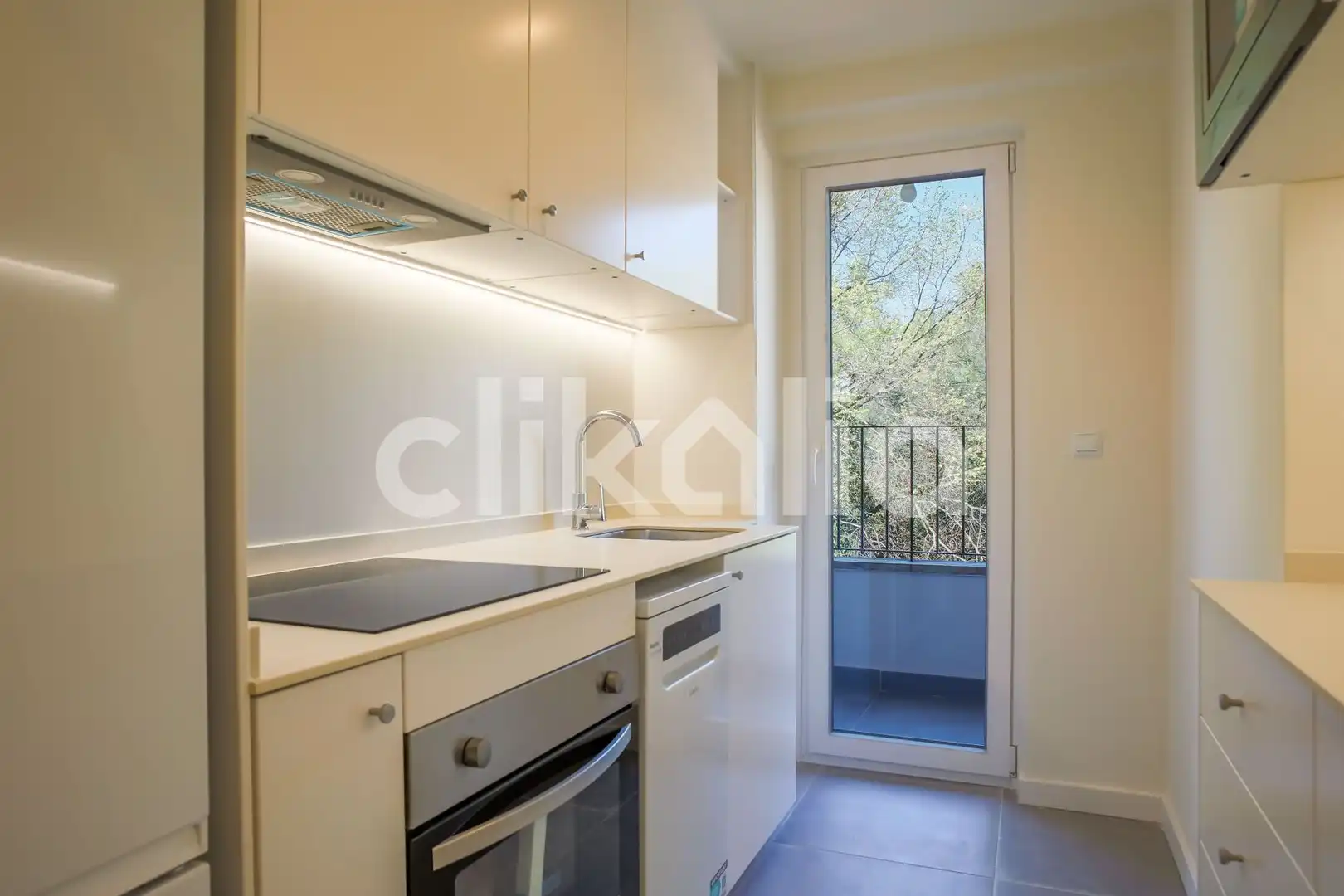 Kitchen of Flat for rent in Madrid  with Heating and Terrace