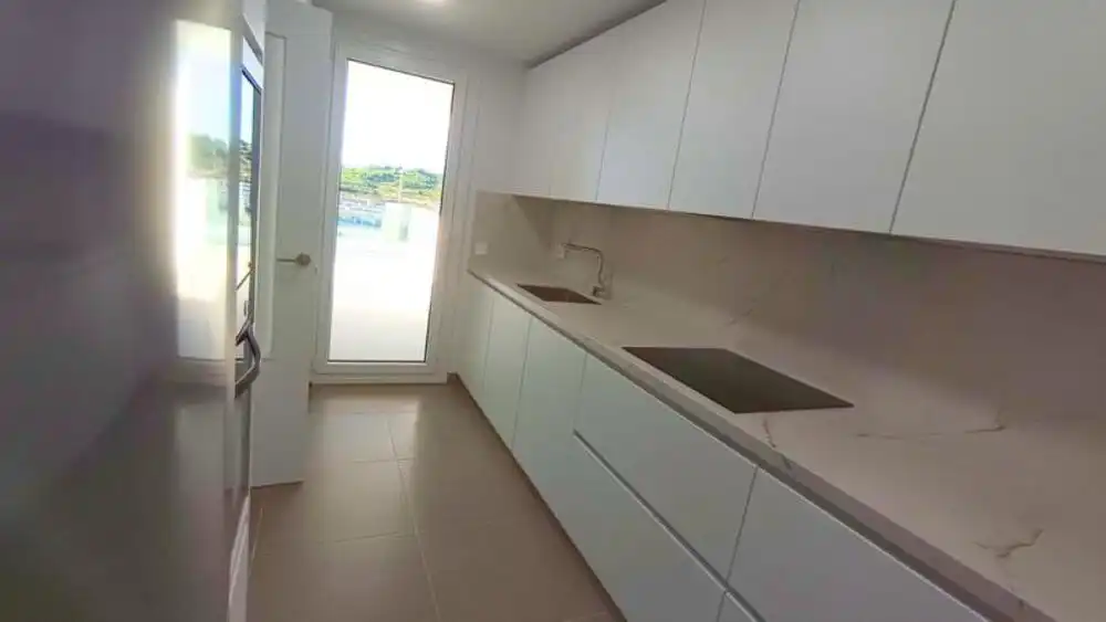 Cocina de Apartamento de alquiler en Estepona con Aire acondicionado, Calefacción y Terraza