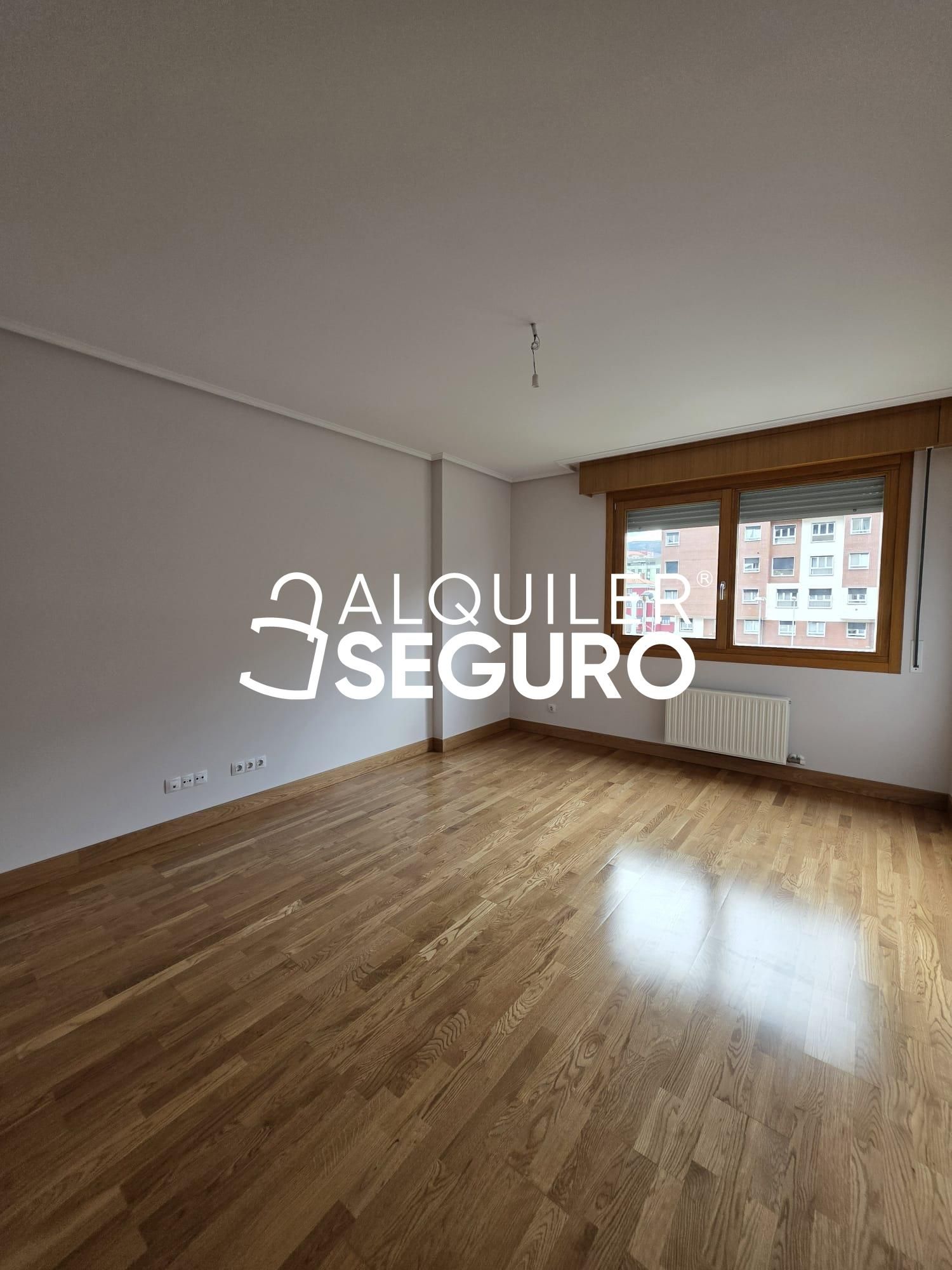 Habitación de Piso de alquiler en Barakaldo  con Calefacción y Trastero