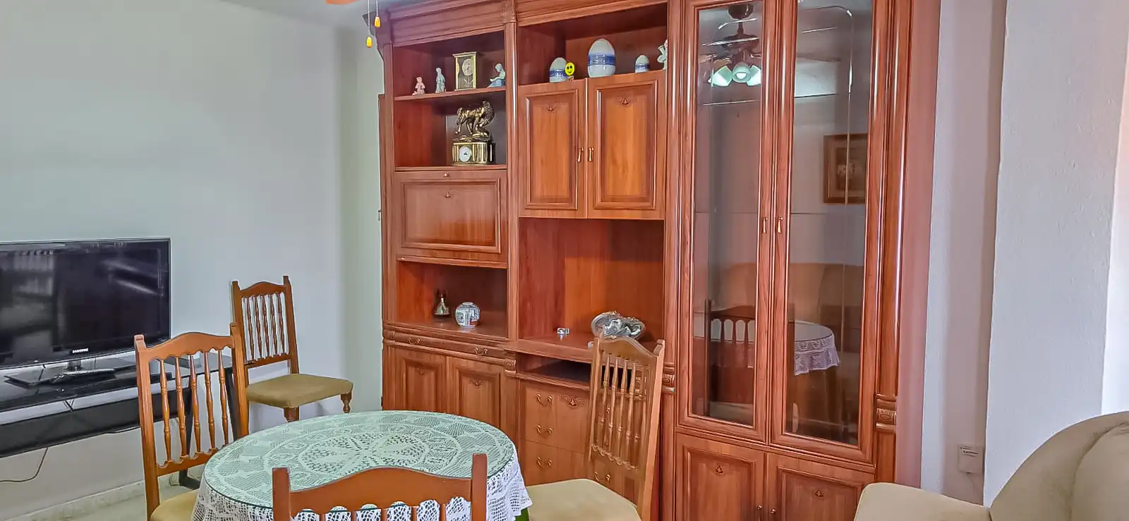 Esszimmer von Wohnung zur Miete in Linares mit Möbliert, Ofen und Waschmaschine