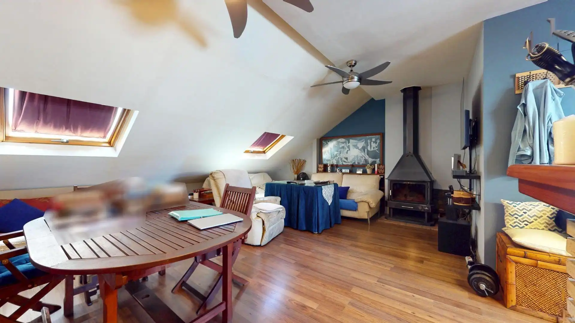 Wohnzimmer von Einfamilien-Reihenhaus zum Verkauf in Córdoba mit Klimaanlage, Heizung und Terrasse