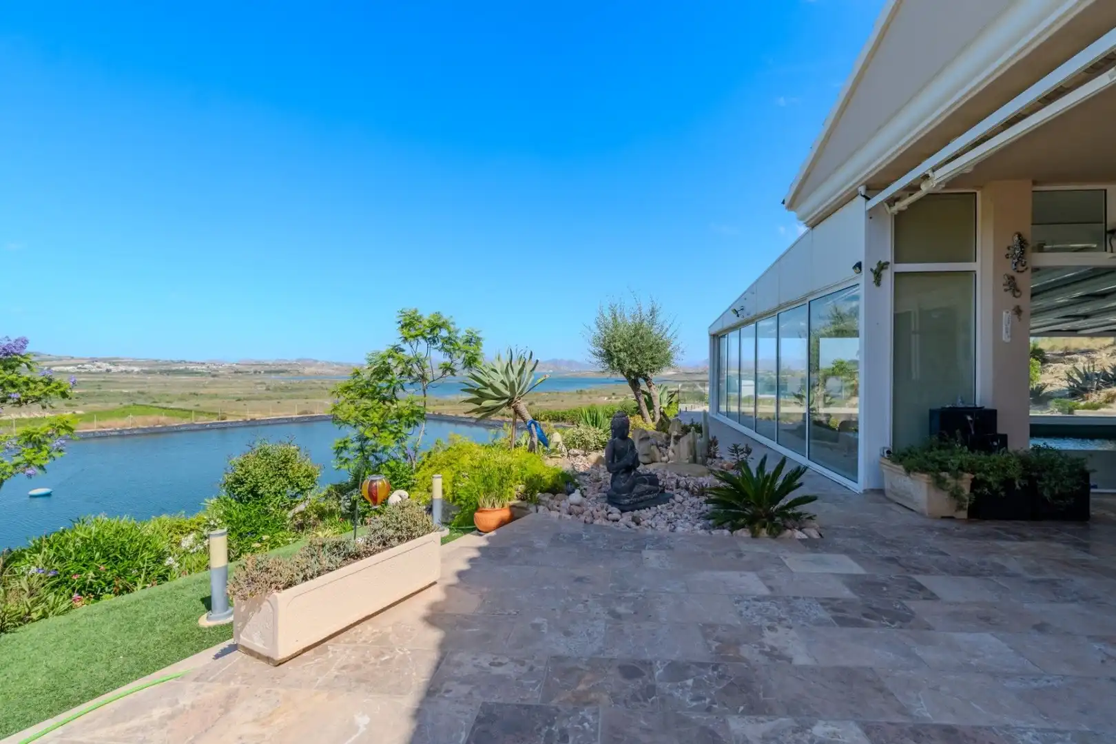 Terrassa de Finca rústica en venda en San Miguel de Salinas amb Aire condicionat, Calefacció i Jardí privat