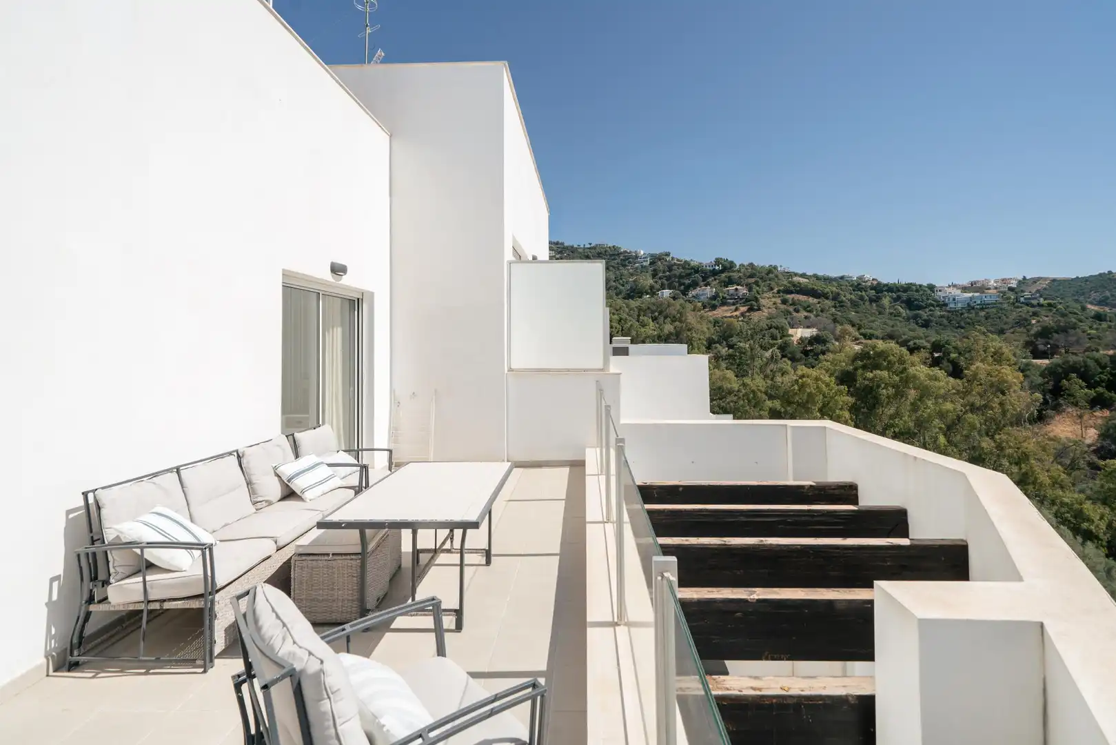 Terrasse von Maisonette zur Miete in Marbella mit Klimaanlage, Heizung und Privatgarten