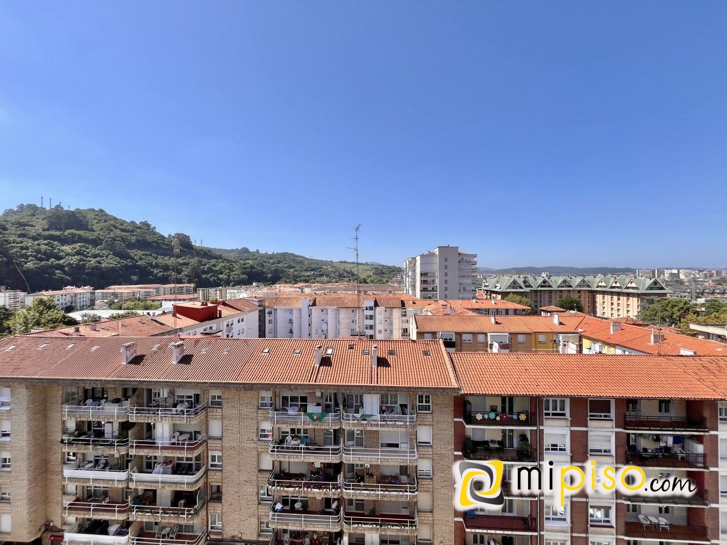 Exterior view of Flat for sale in Laredo  with Terrace