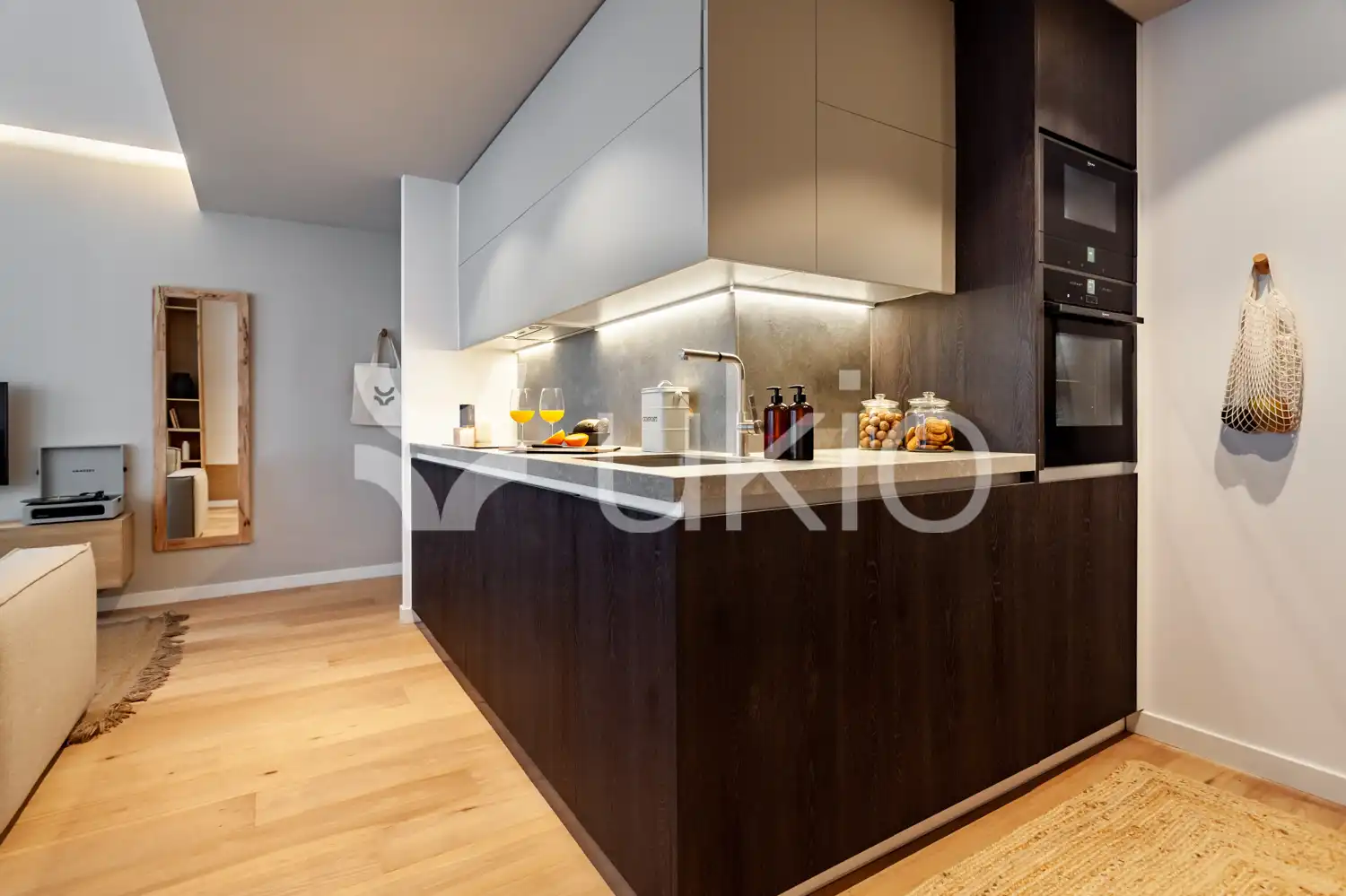 Cocina de Apartamento de alquiler en Barcelona con Aire acondicionado, Calefacción y Amueblado