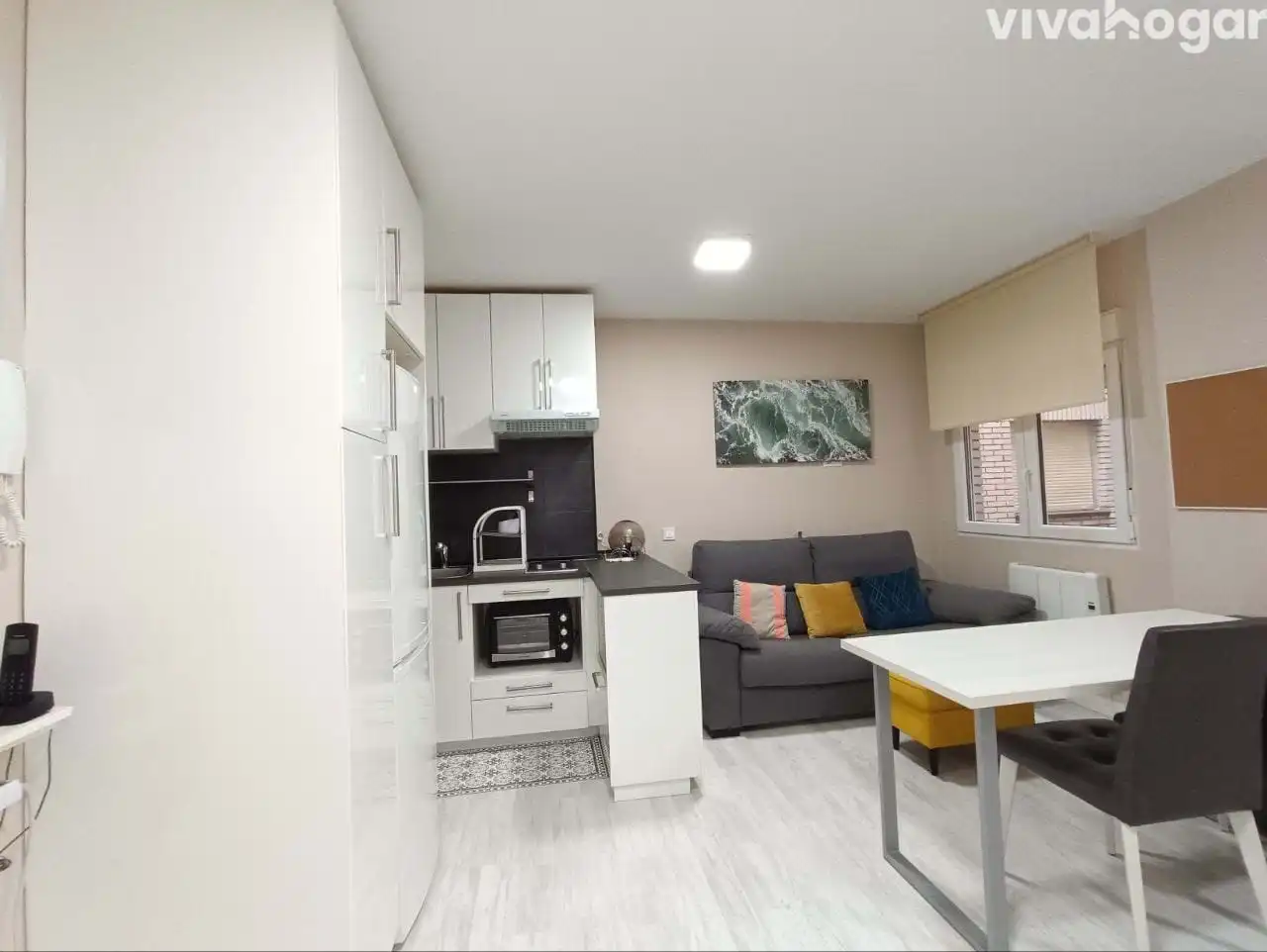 Studio with lift for sale in Conde de Vilches, imagen 4