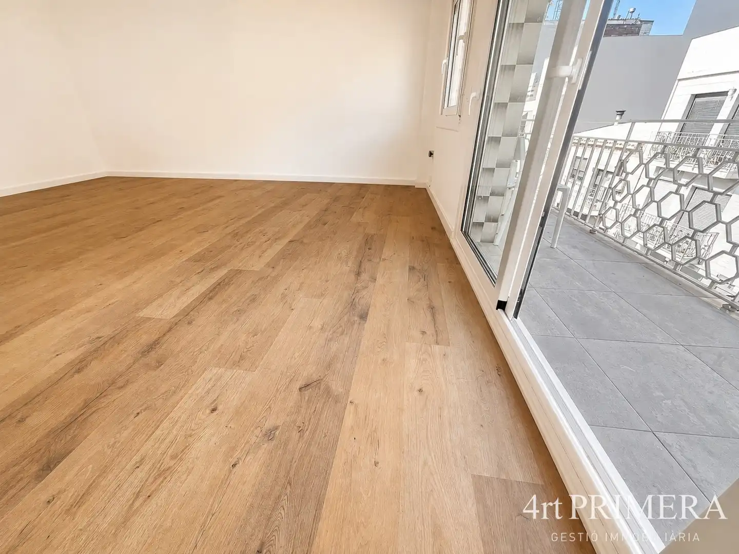Sala de estar de Piso en venta en Granollers con Parquet y Balcón