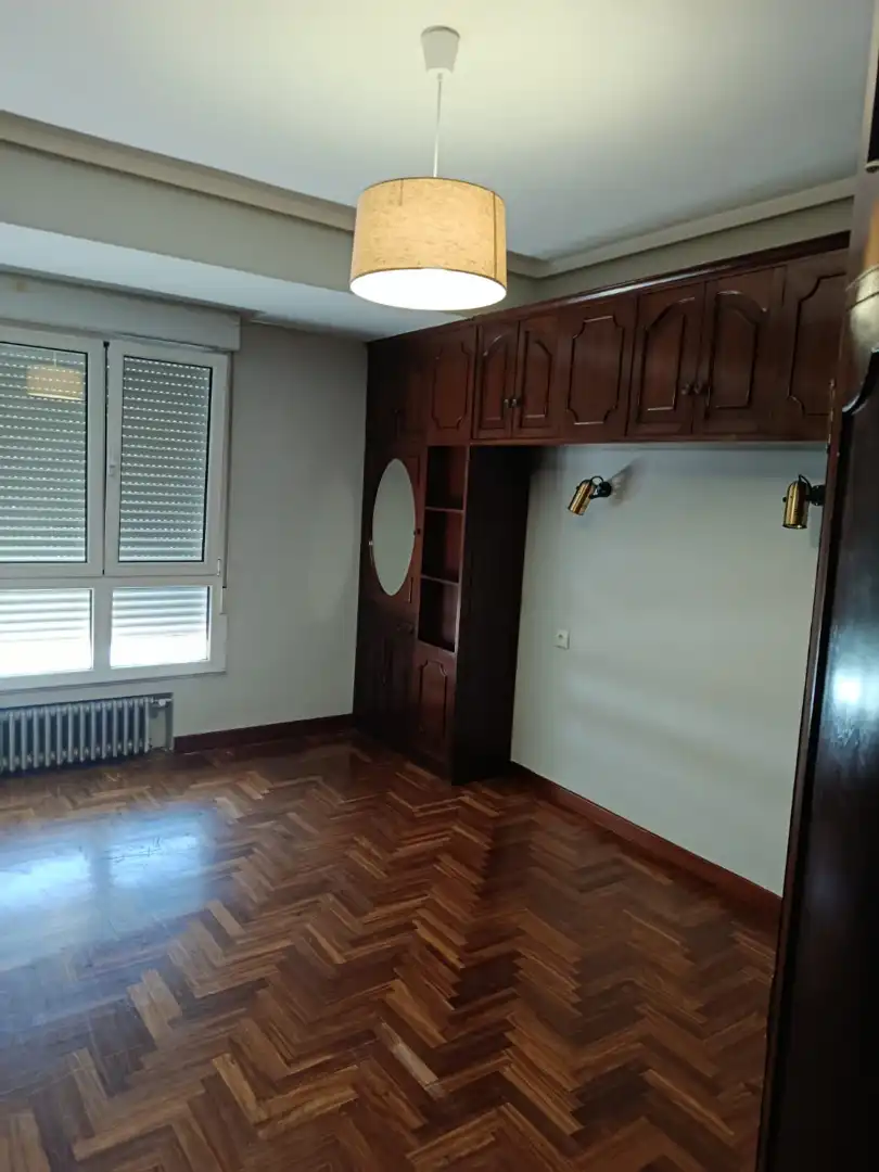 Habitación de Piso de alquiler en Siero con Calefacción, Parquet y Horno