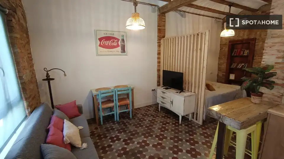 Living room of Flat for rent in Valencia  with Air Conditioner, Heating and Furnished