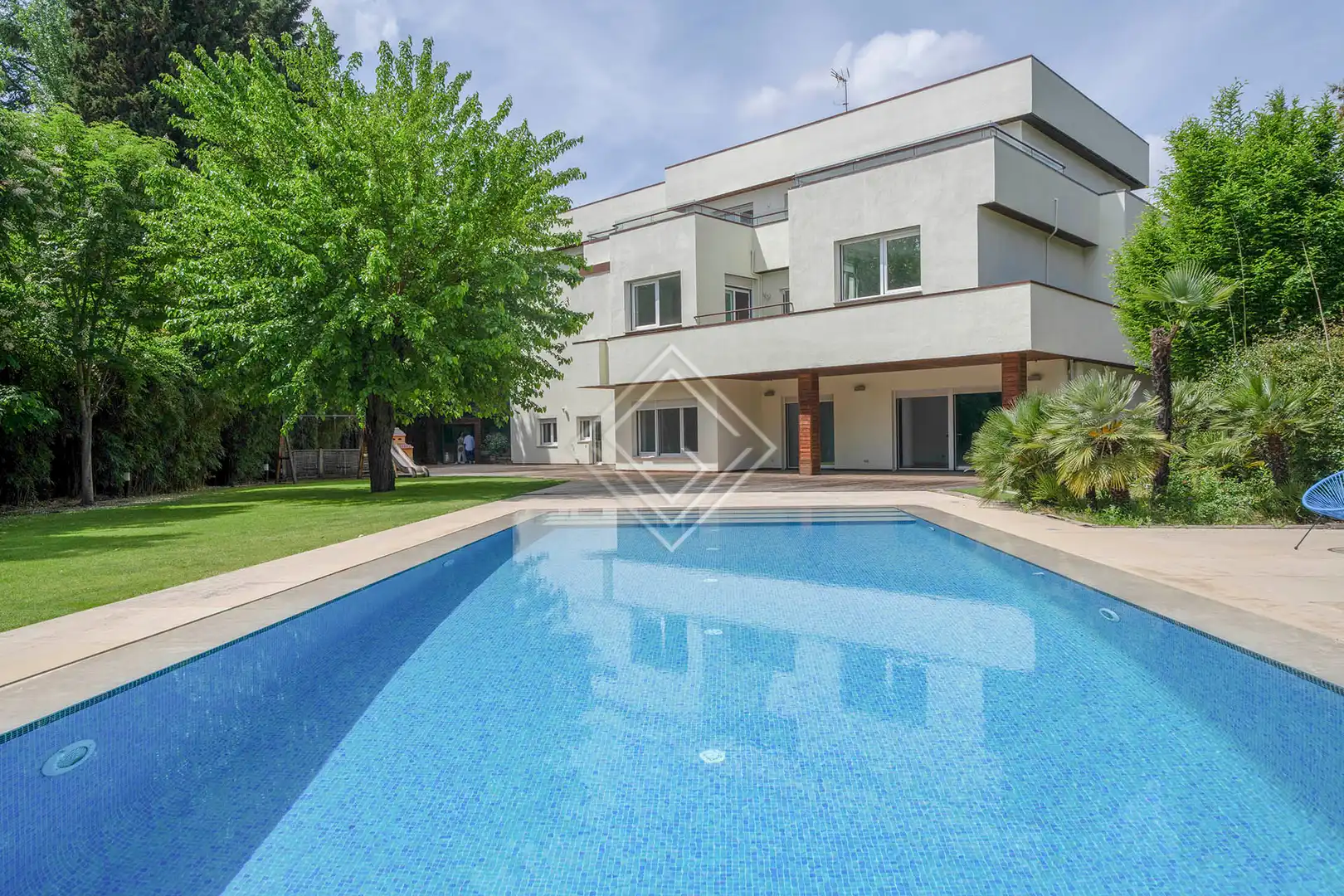Piscina de Casa o chalet de alquiler en  Madrid Capital con Aire acondicionado