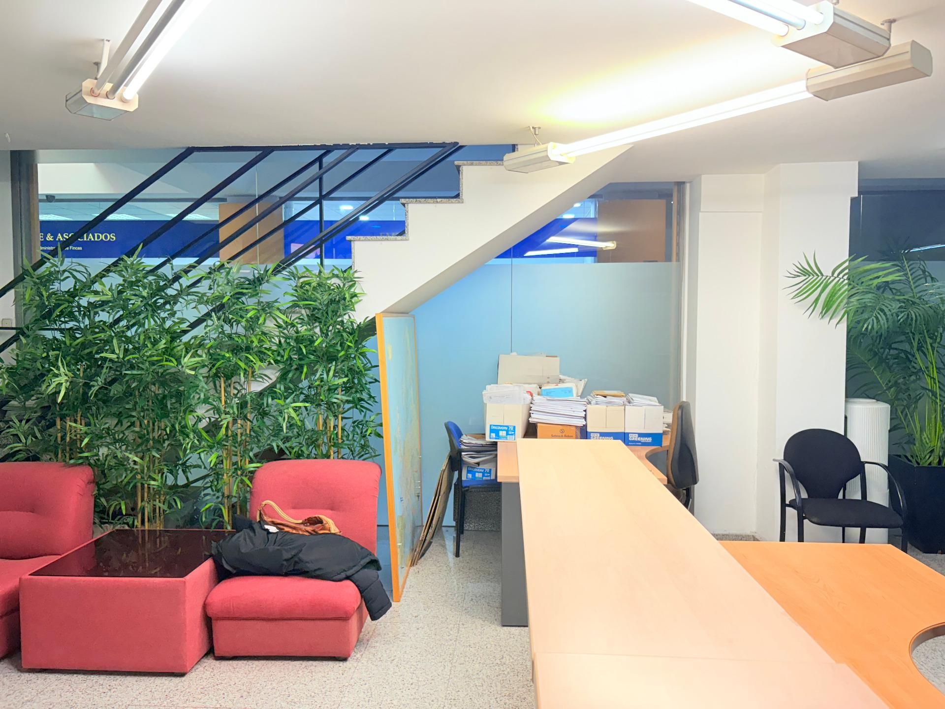 Office for sale in Marbella  with Air Conditioner