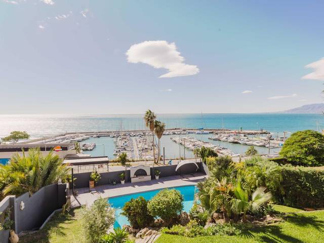 Casa adosada en Venta en C. Balcón en El Candado