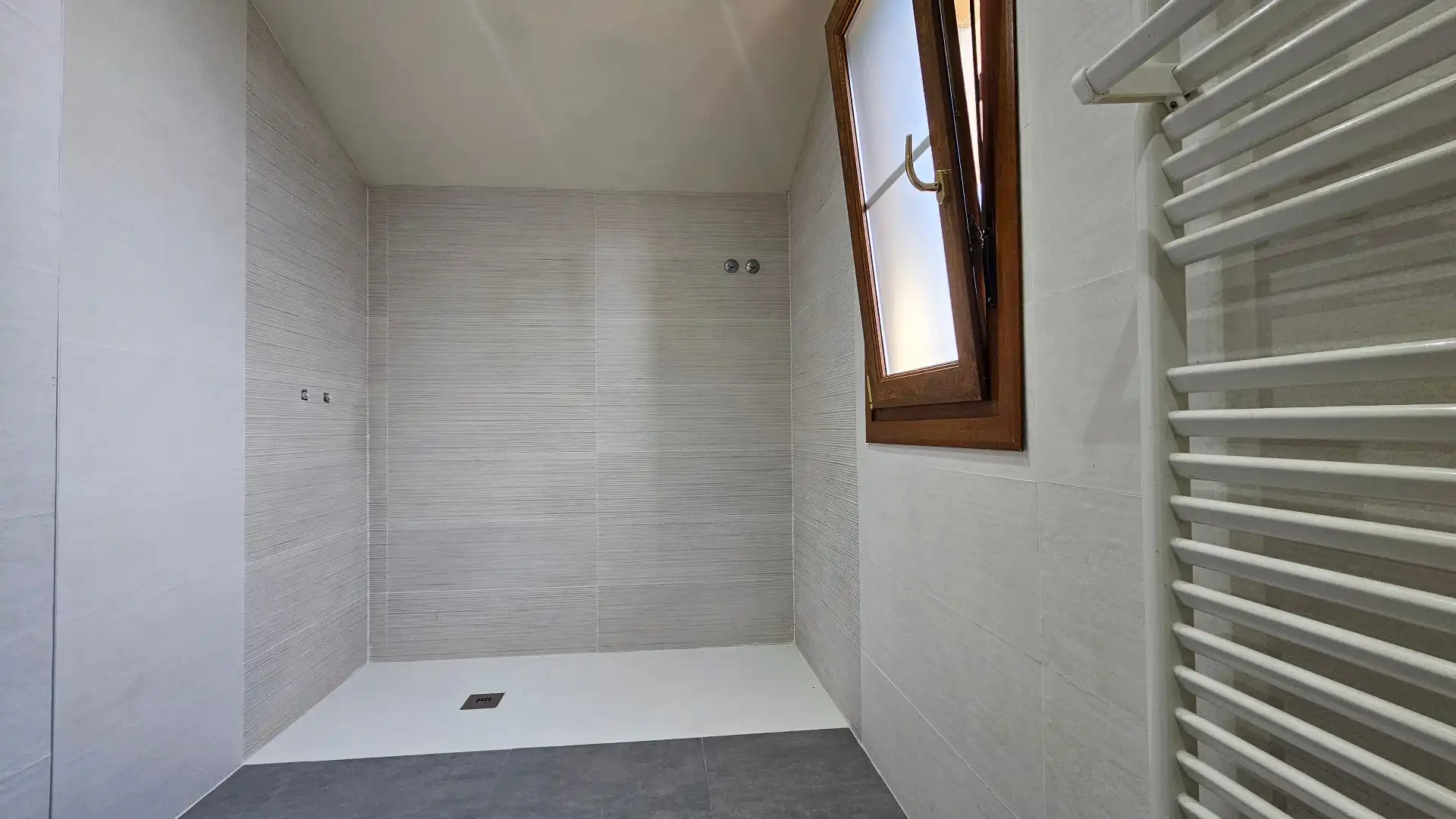 Baño de Casa o chalet en venta en Condado de Treviño con Calefacción, Jardín privado y Terraza