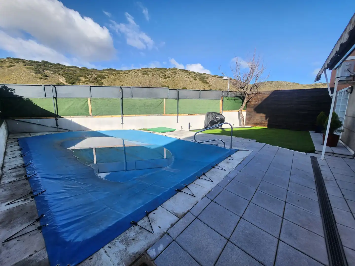 Piscina de Casa o chalet en venta en Villalbilla con Aire acondicionado, Calefacción y Jardín privado