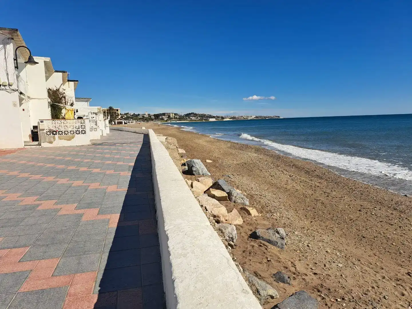 Vista exterior de Casa adosada en venda en Mijas amb Aire condicionat
