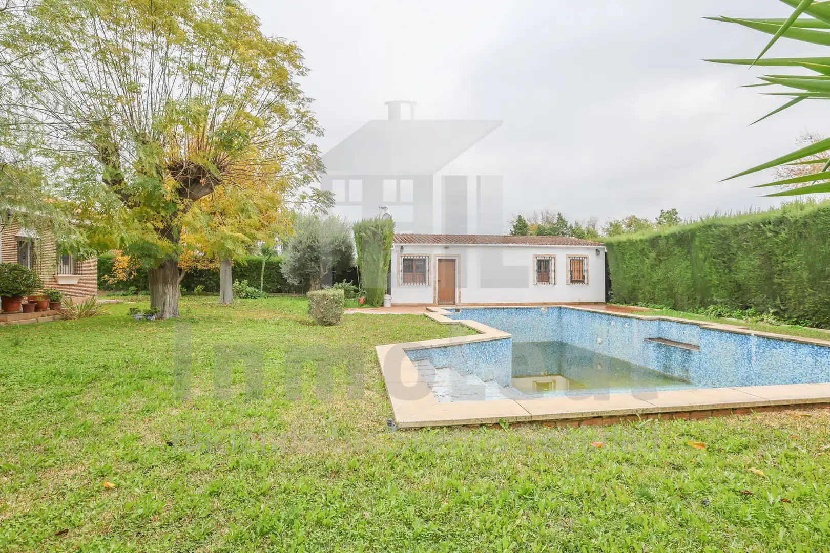 Garden of Houses for sale in Espartinas  with Air Conditioner, Heating and Private garden
