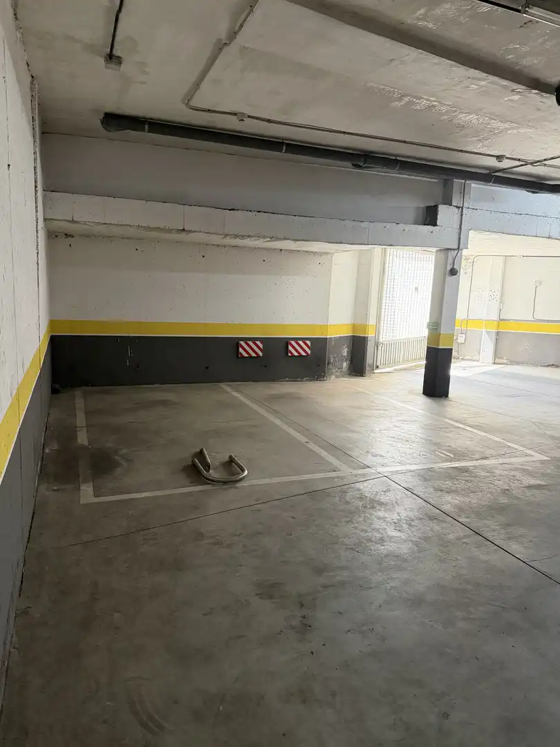 Parking of Garage for rent in Torrelodones