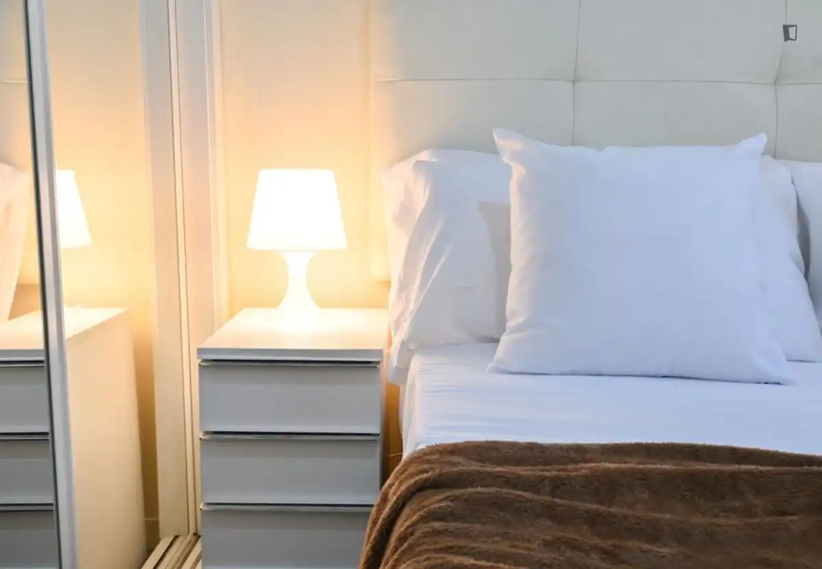 Schlafzimmer von Wohnungen zur Miete in Madrid mit Klimaanlage, Heizung und Möbliert
