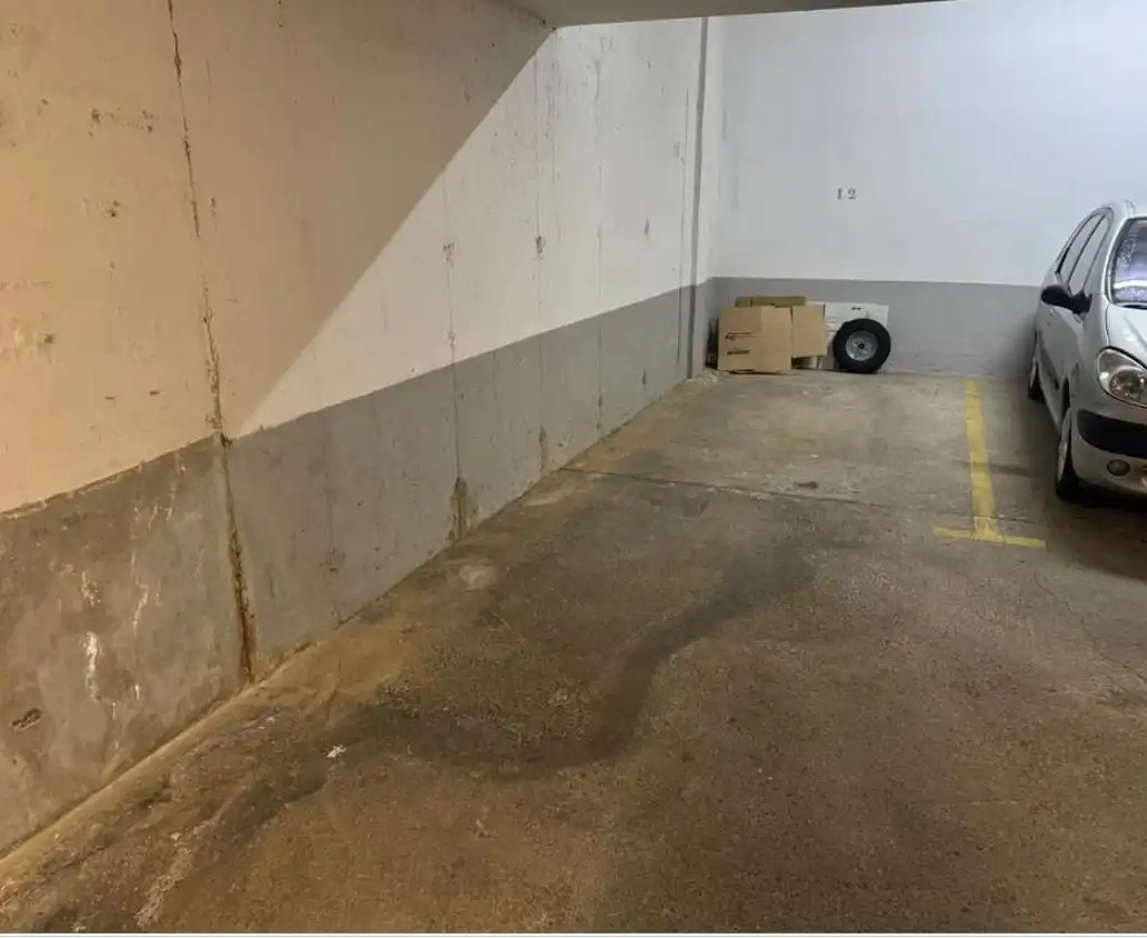 Garage for sale in Villaquilambre